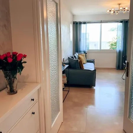 Apartment 2 Bedroom In Near The
