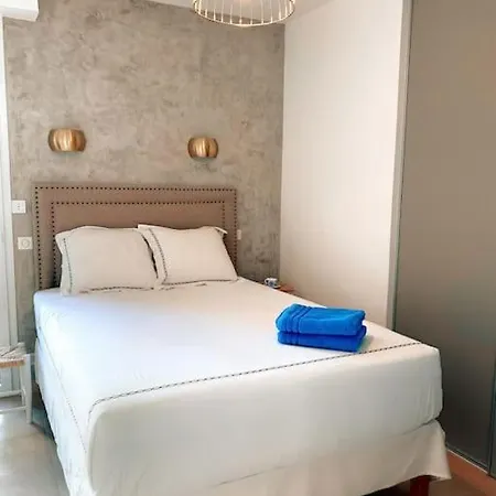 2 Bedroom In Near The *