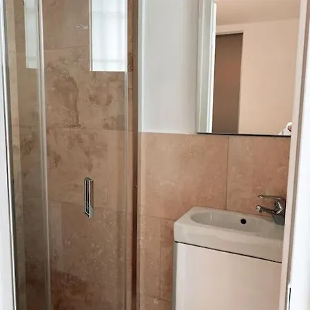 Apartman 2 Bedroom In Near The