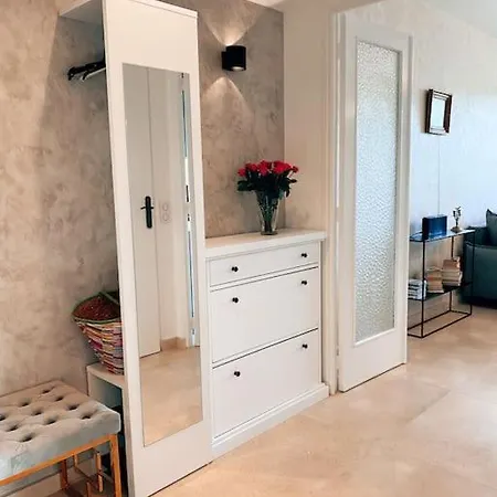 2 Bedroom In Near The Apartment