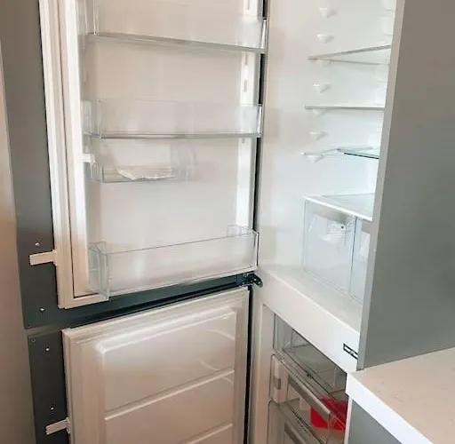 2 Bedroom In Near The Apartman