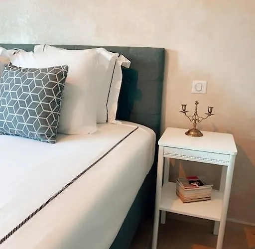 2 Bedroom In Near The *