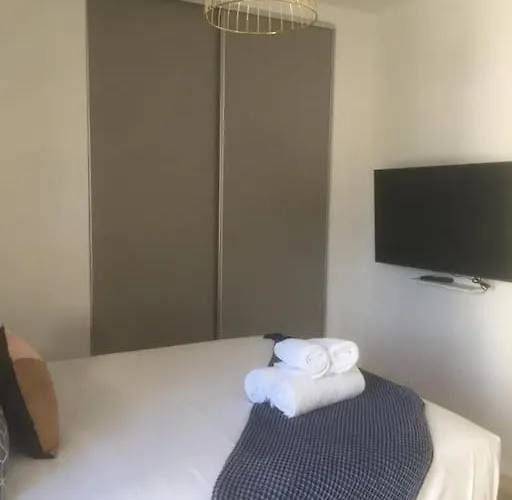 Apartman 2 Bedroom In Near The Cannes