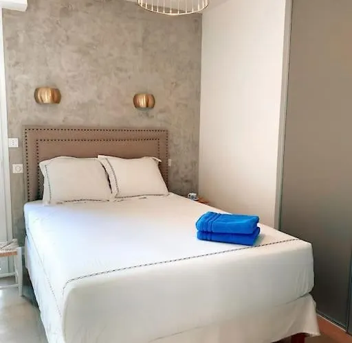 2 Bedroom In Near The *