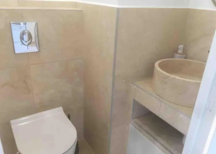 Apartman 2 Bedroom In Near The Cannes