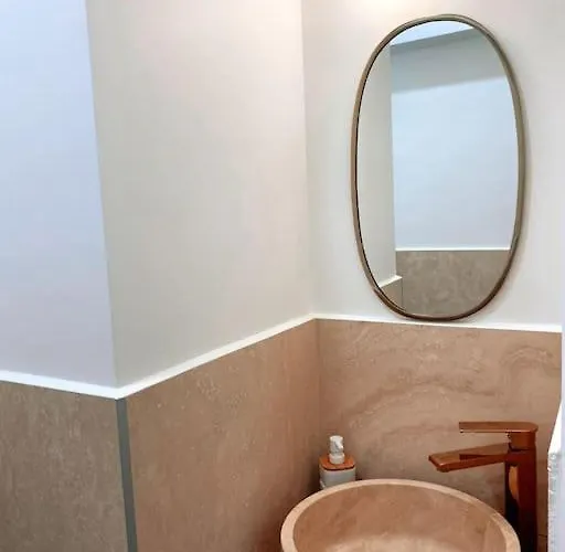 2 Bedroom In Near The *