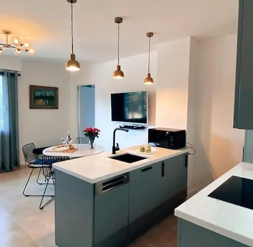 2 Bedroom In Near The Cannes