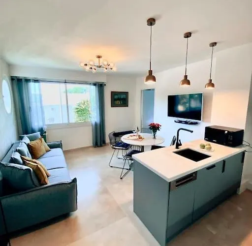 2 Bedroom In Near The *