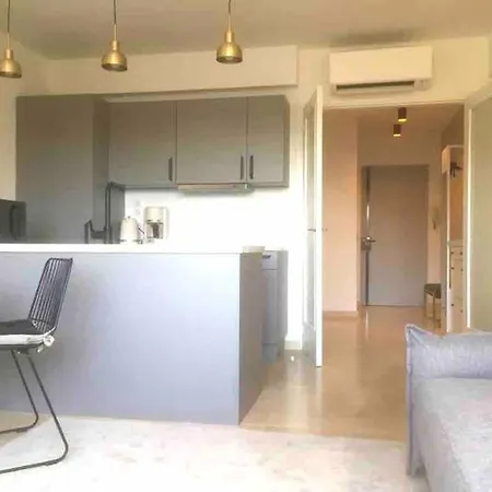 2 Bedroom In Near The * Cannes