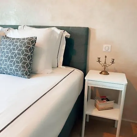 2 Bedroom In Near The *